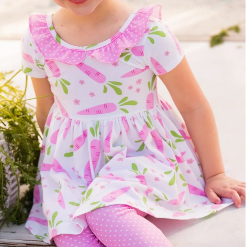 New Eleanor Rose Garden Bunnies Carrot 5/6 Top.